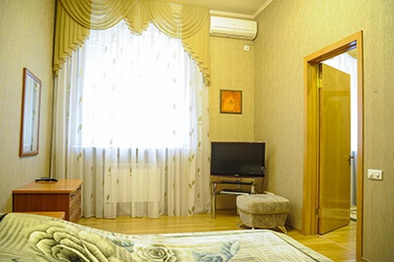 Bilyj Rojal Hotel Zaporizhia Cameră foto